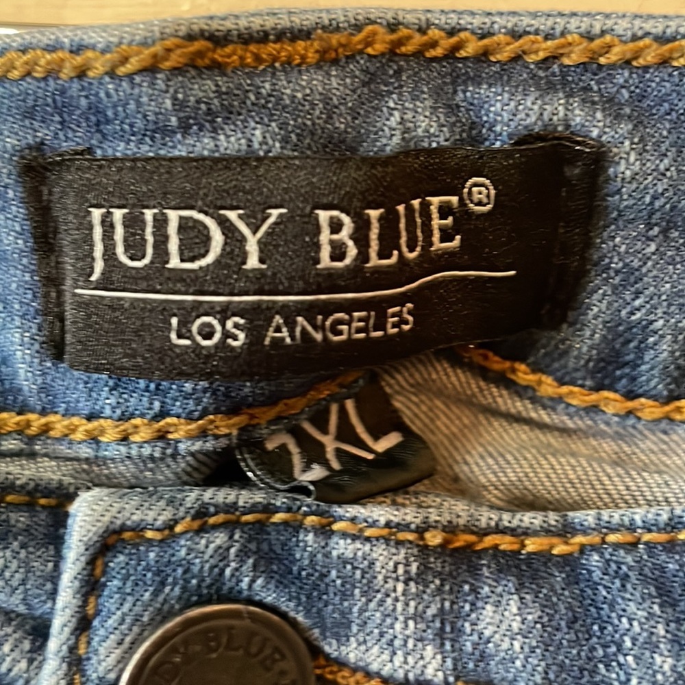 Judy Blue Distressed Skinny Fit Jeans Fused Patches Raw Hem Size 2X. - Picture 6 of 16